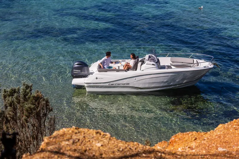 Location bateau Mandelieu Cannes, Jeanneau Cap Camarat 650 open 150 CV pour 7 personnes — photo 2