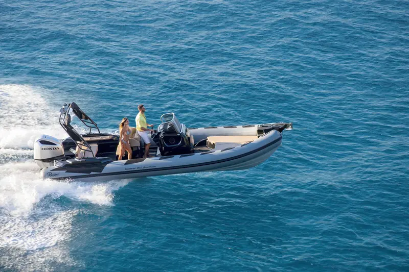 Location semi rigide Cannes, Ranieri Cayman Sport 26 250 CV pour 12 personnes — photo 7
