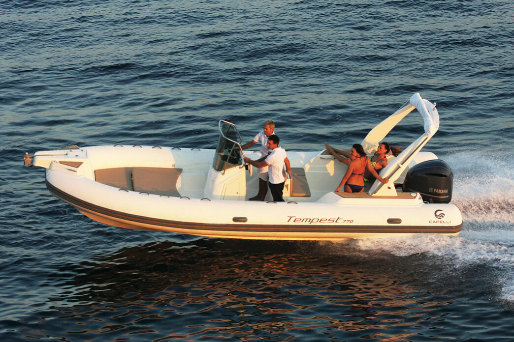 capelli-tempest-770-location-bateau-boatevasion